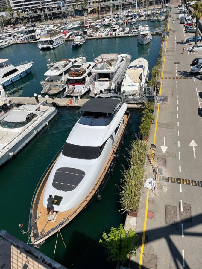 Hotel Motoryacht 21 Avec Equipage Barcellona Esterno foto