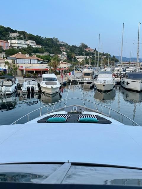 Hotel Motoryacht 21 Avec Equipage Barcellona Esterno foto