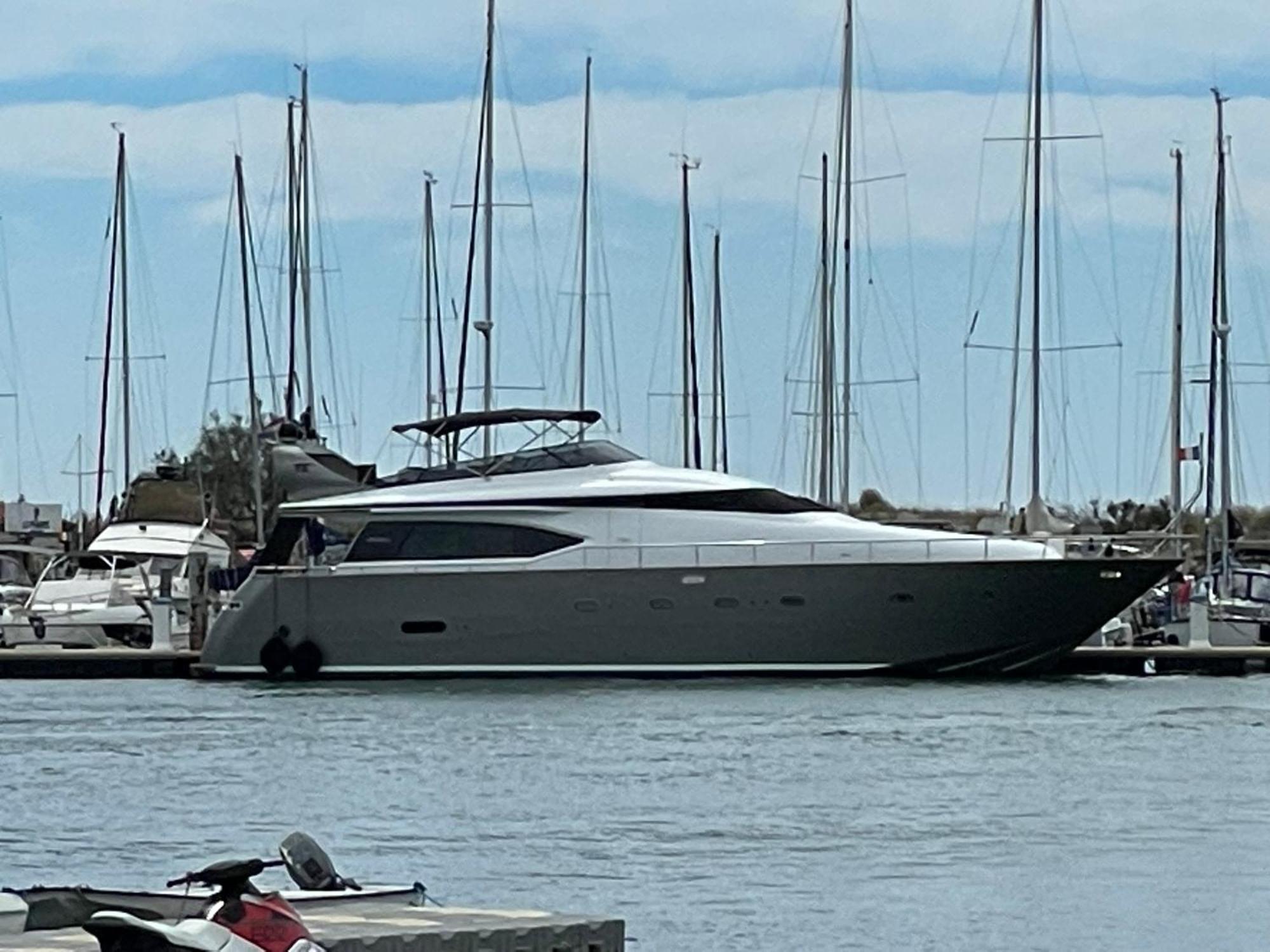 Hotel Motoryacht 21 Avec Equipage Barcellona Esterno foto